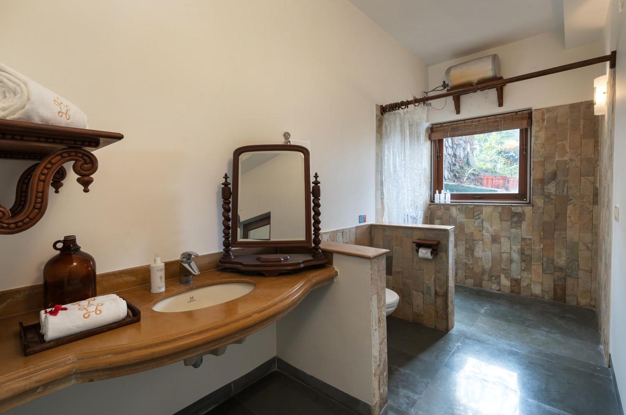 Saffronstays Pride Rock Mandve 外观 照片
